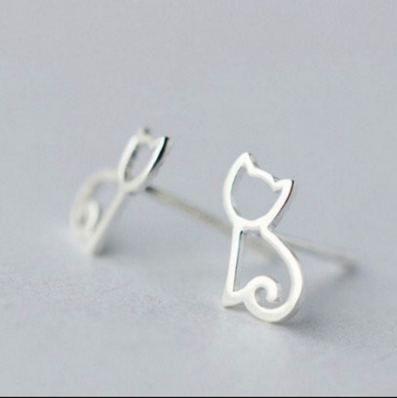 NEW 925 Sterling Silver Cat Stud Earrings - Picture 2 of 3